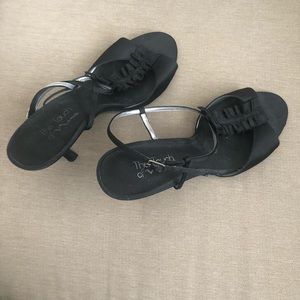 ◾️Black dress heels◼️